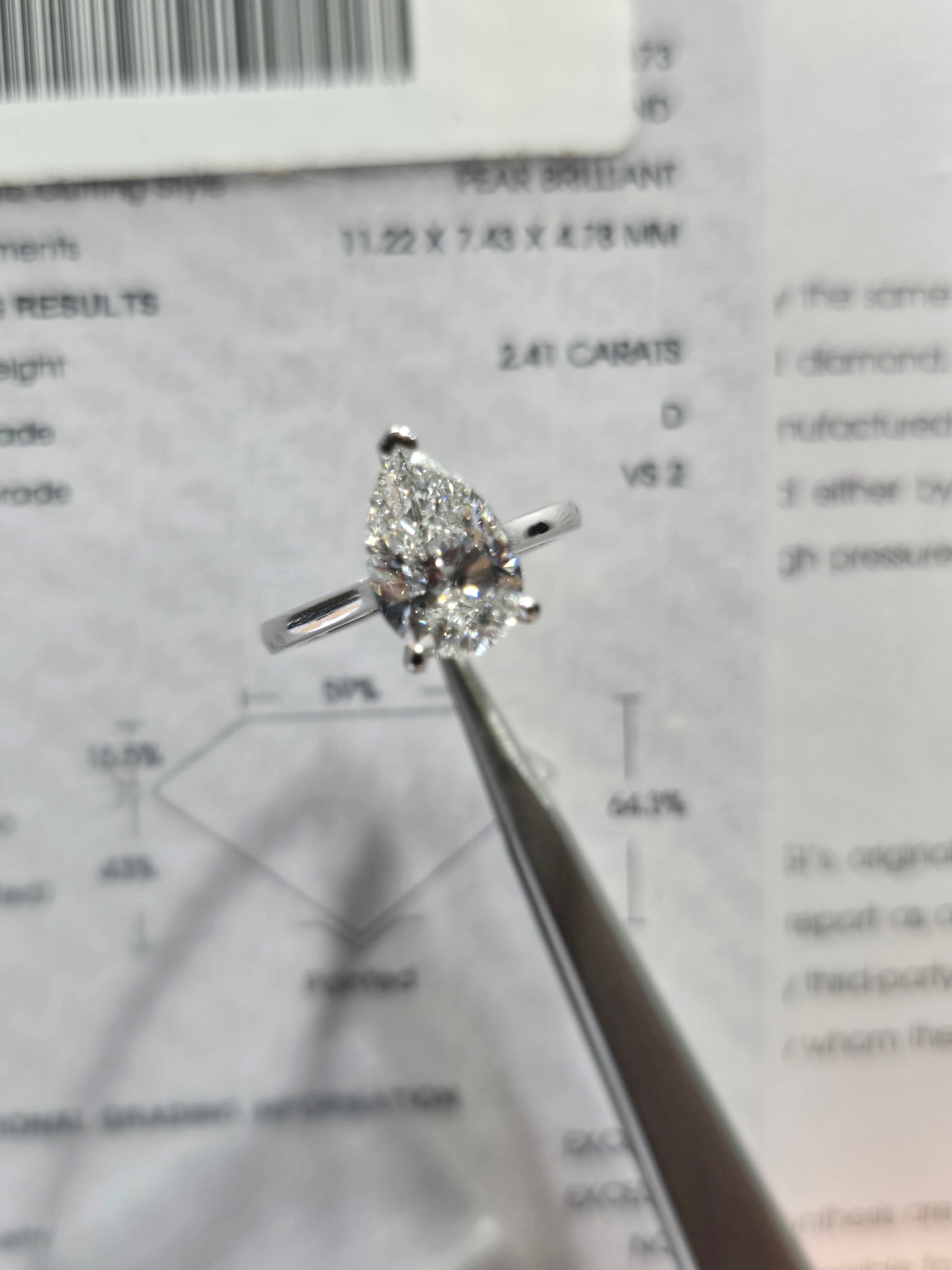 Pear rings 💎 Center 2.4 Carat 🔥 IGI Labgrown Diamomd