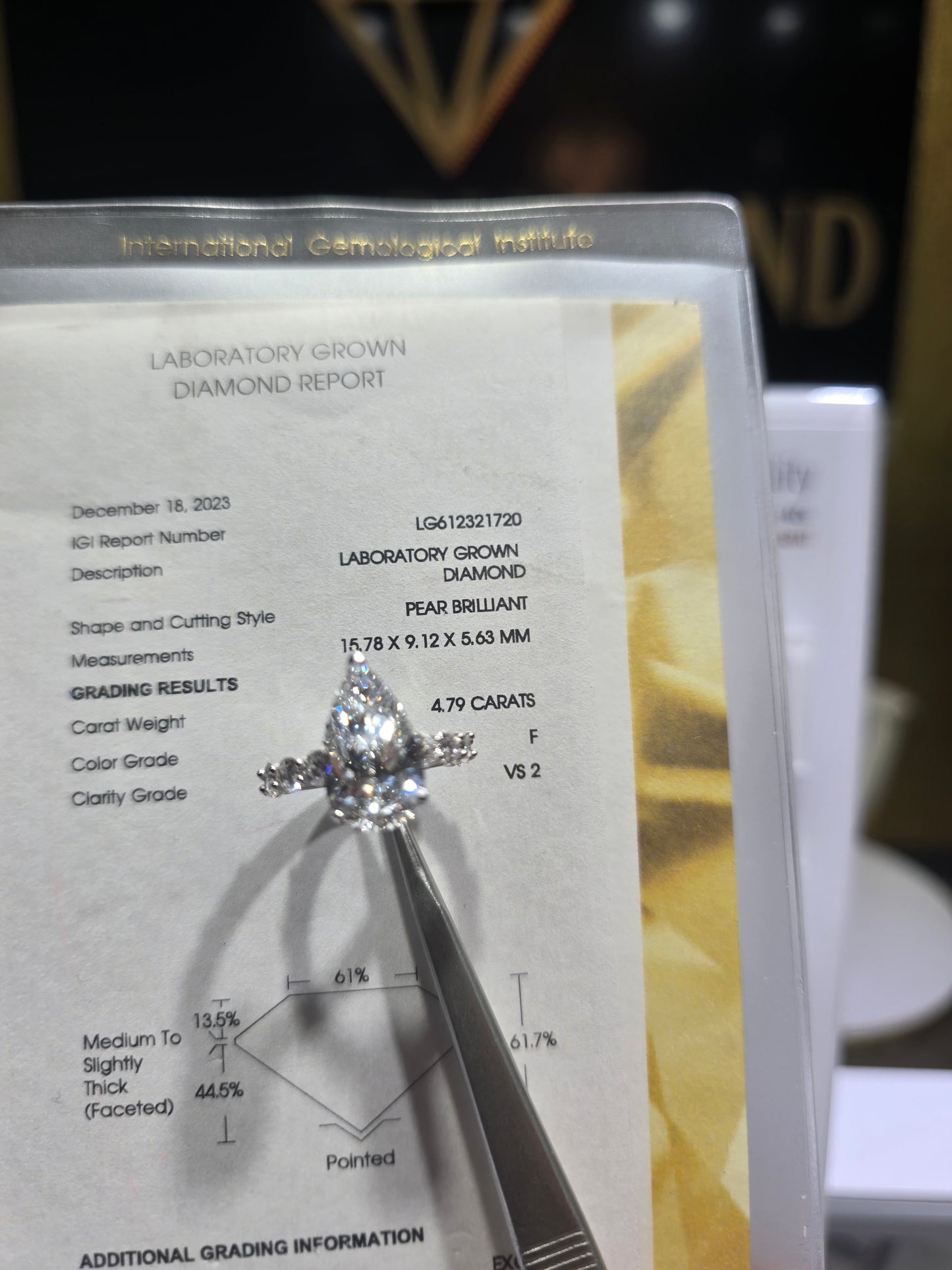 Pear Rings 💍 Center 4.79 Carat F/VS2 💎 IGI Labgrow Diamomd