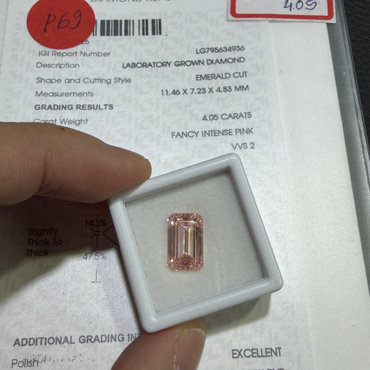 4.05ct Emerald Cut Lab Grown Diamond (Fancy Intense Pink, VVS2, IGI Certified)