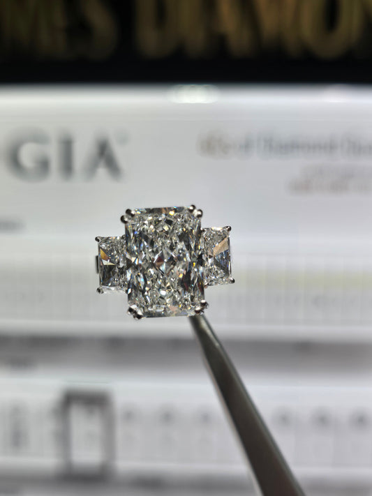 Radiant Rings 💍 8 Carat center (total 10 Carat) E/VVS2 IGI LabgrownDiamond 💎