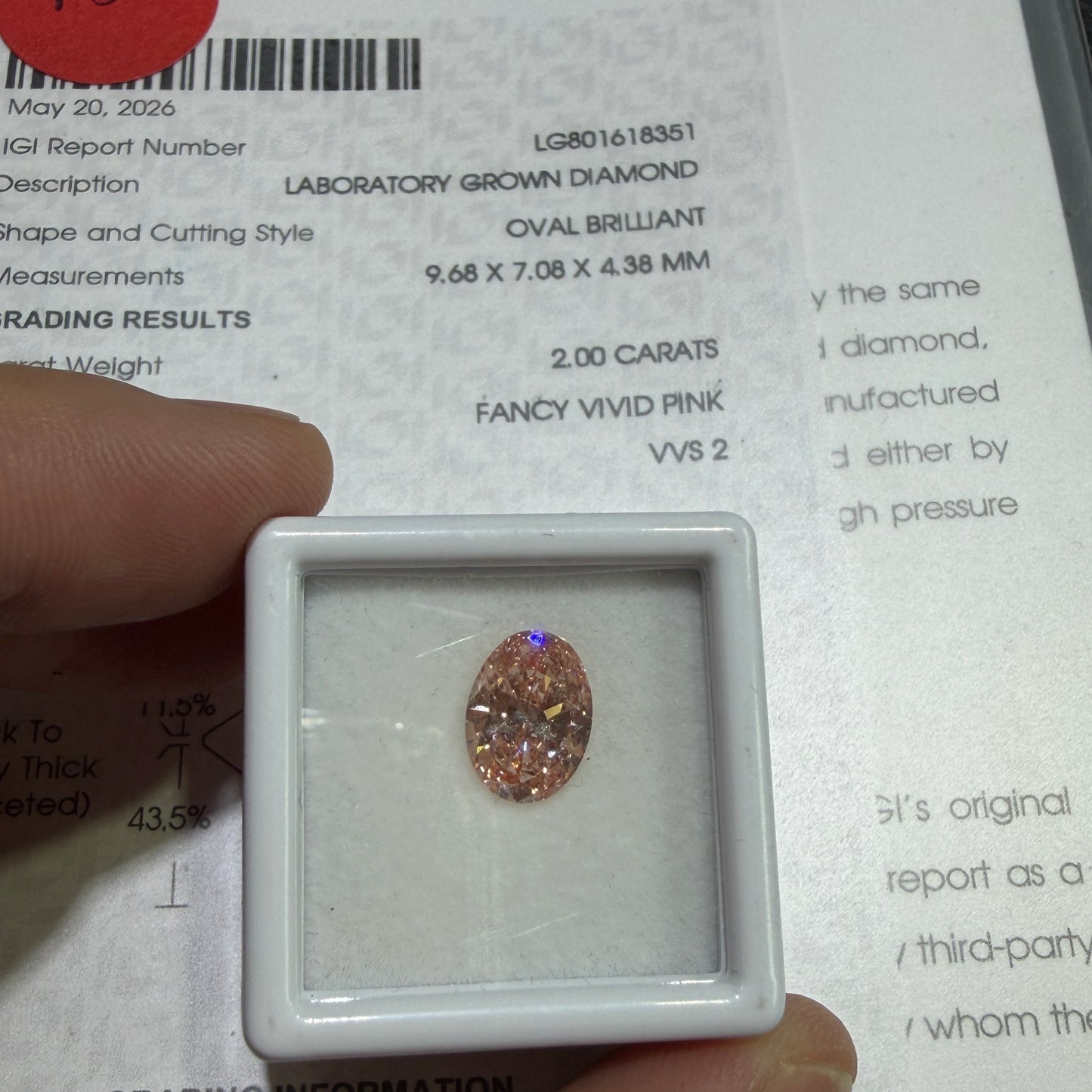 2.00ct Oval Brilliant Lab Grown Diamond (Fancy Vivid Pink, VVS2, IGI Certified)
