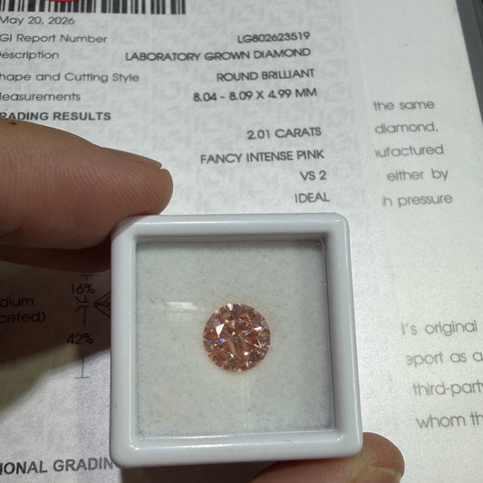 2.01ct Round Brilliant Lab Grown Diamond (Fancy Intense Pink, VS2, IGI Certified)