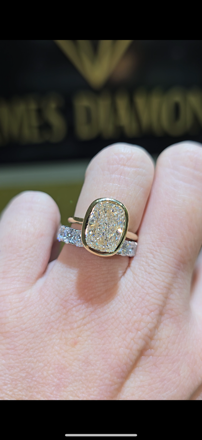 Bezel Cushion Ring 5 CT 💎 E/VS1 IGI Certificate 💎