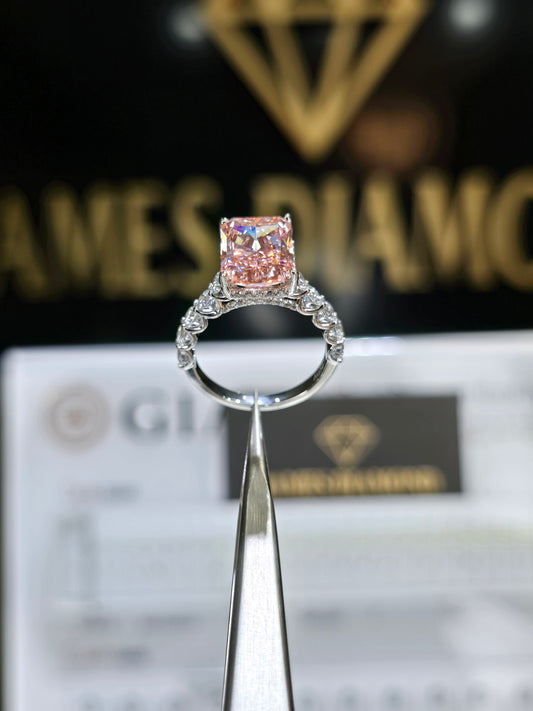 Hot Design 💍Fancy Vivid Pink Radiant 5CT / VS1 💎