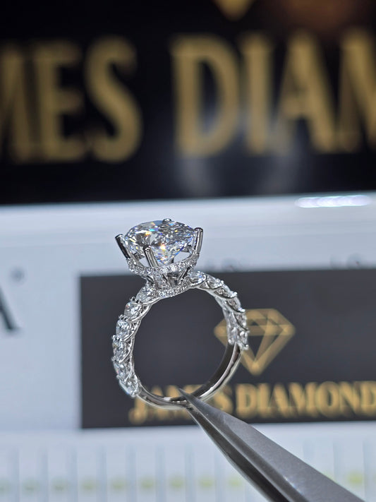 Beautiful Oval rings 💍 Center Oval 5CT E/VS1 💎